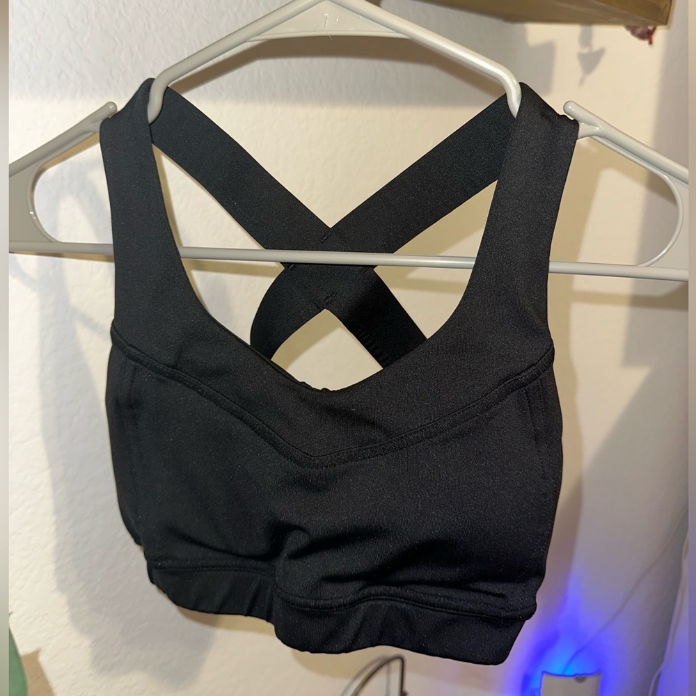 Hylete Black Cross-Back Sports Bra